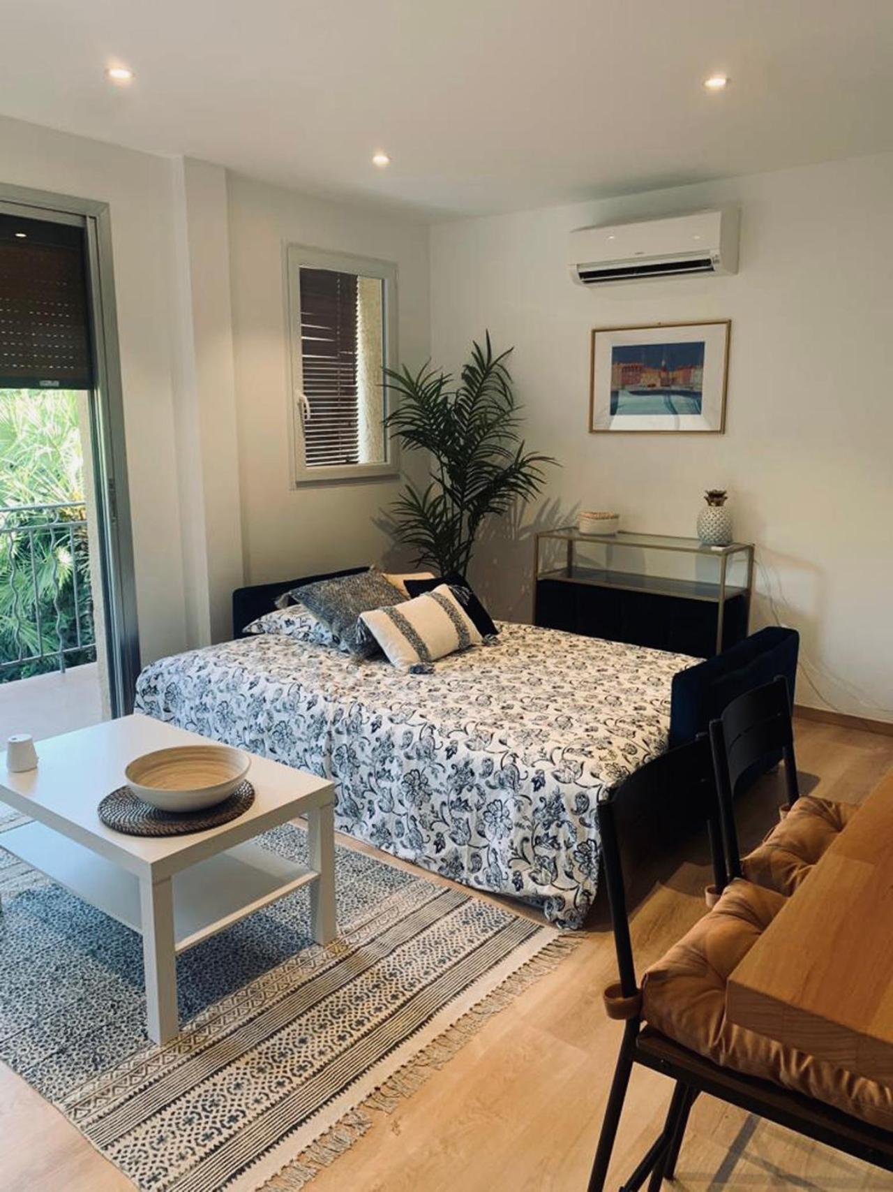 Superbe Appartement Terrasse Et Parking Prive แซ็ง-ทรอเป ภายนอก รูปภาพ
