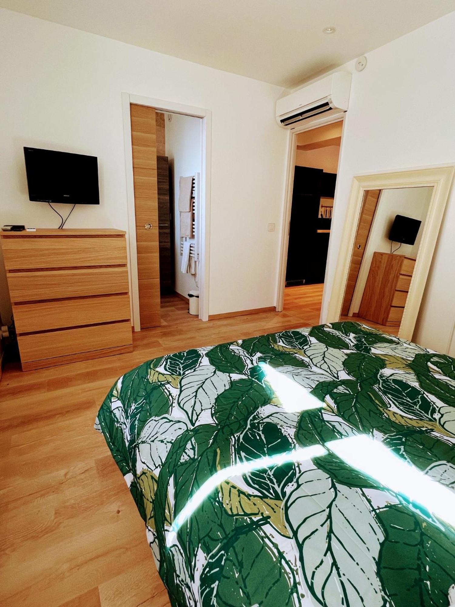 Superbe Appartement Terrasse Et Parking Prive แซ็ง-ทรอเป ภายนอก รูปภาพ
